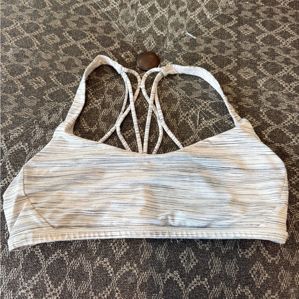 Lululemon sports bra
